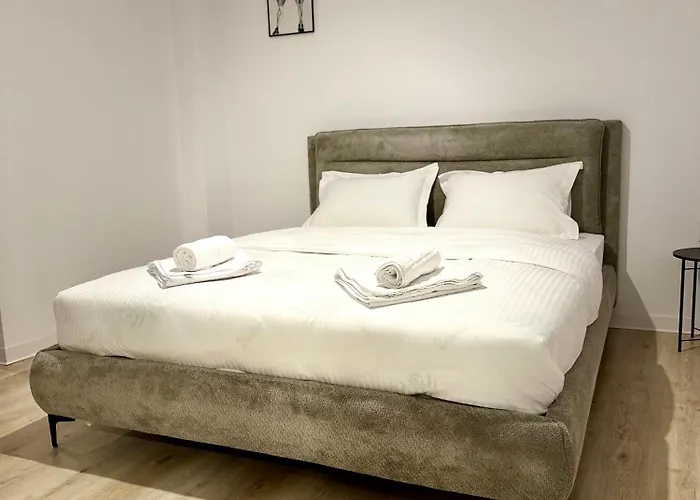 شقة Cremene Garden *